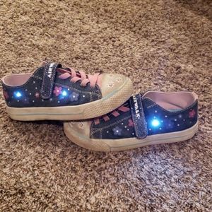 Airwalk Girls light up velcro shoes